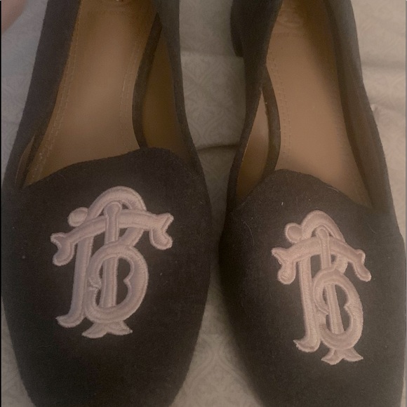 Tory Burch gray with light punk embroidery. - Picture 1 of 2